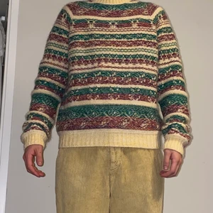 Stickad tröja från acne studios - En tröja köpt för cirka två år sedan. Använd en gång. Nypris var 4400 kr. Skriv om du har några frågor!