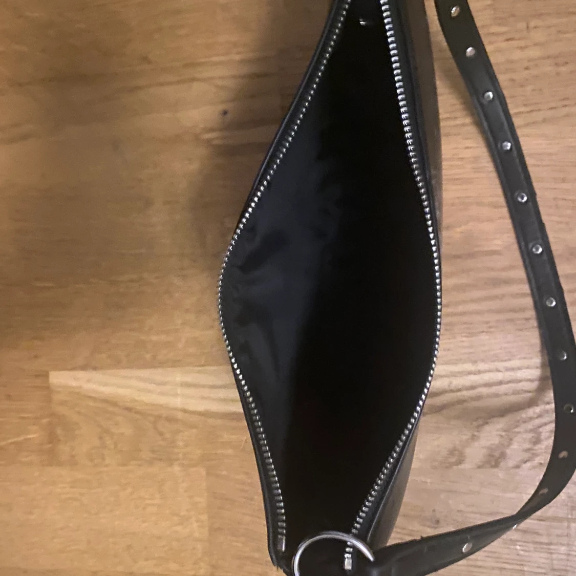 Svart axelväska - 90