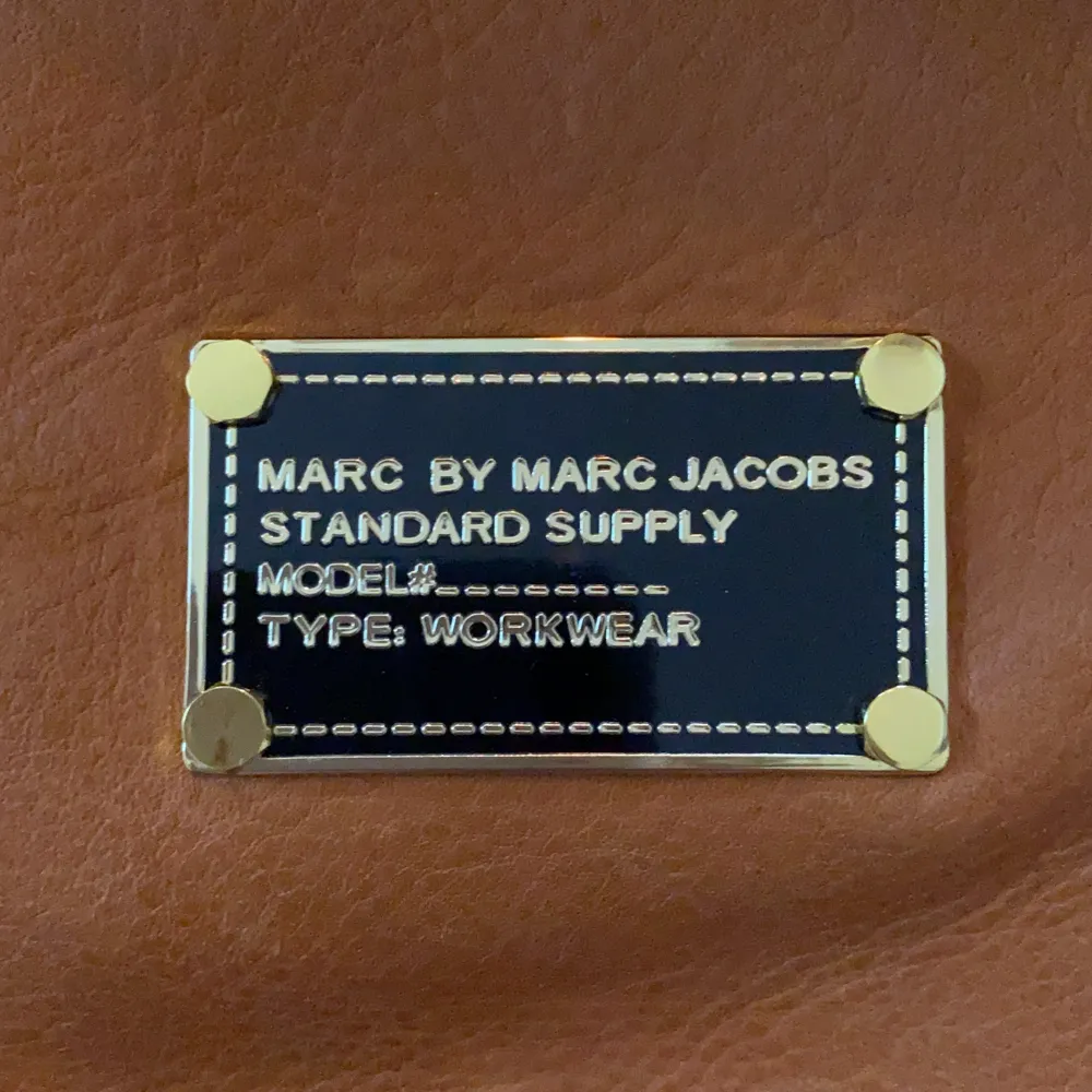 Säljer nu Marc by Marc Jacobs handväska! ❣️👜. Väskor.