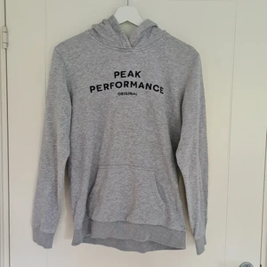 Peak Performace 170cm - Peak Performace Hoodie, strl passar 170cm, bara swish!!:)