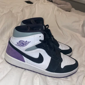 Jordan mid herr - Fint skick. Kvitto och kartong är tyvärr borta. Storlek 40,5 