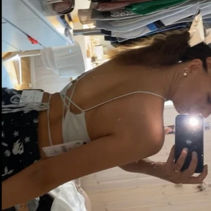 Topp - Säljer denna zara topp, köpt i somras. Använd 3 gånger. Nypris 239kr