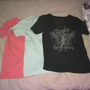 T-skirts  - Tränings tröjor / vardags tröjor till säljes! Alla = samma storlek (PRIS GÅR ATT DISKUTERA)