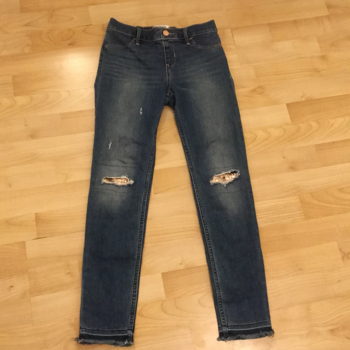 Fina mörka jeans  - 90