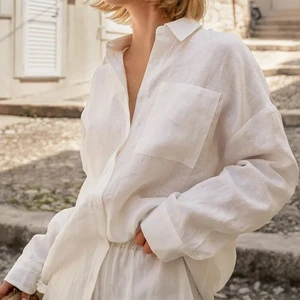 Rianne Meijer linneskjorta - Vit linneskjorta från NA-KD, Rianne Meijer. Storlek 36. Stor i storleken (oversize). Originalpris 449 kr, men säljer den för 359 kr. PRISLAPP KVAR. Gratis frakt. Pris kan diskuteras! För egna bilder skicka PM! Betalning via swish💓