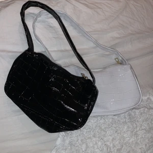 Väskor - Väskor, som knappt är andvända.