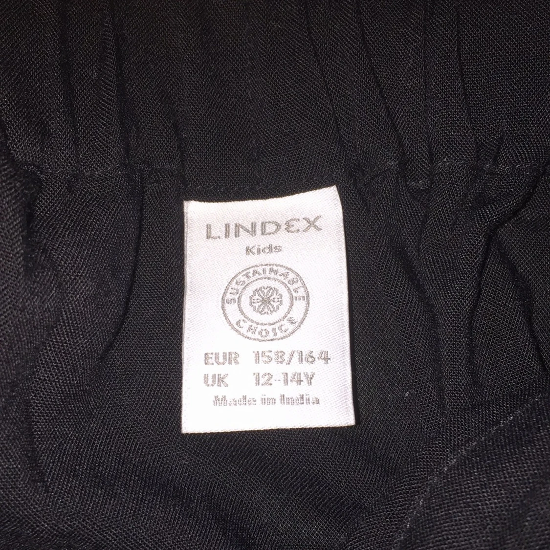 Kjol med ”slits” - 91