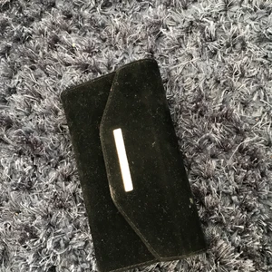 Idel of sweden - Säljer min fina mobilskal!💞 Aldrig använt själva fodralen men bara använt skalen o den har en liten spricka! Köpt för 399 o fodralet är helt ny!💞 om de fler som är intresserade blir det budgivning!💞