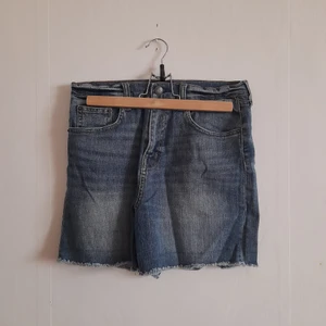 Jeansshorts  - Avklippta jeans 