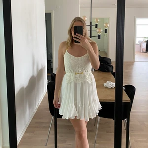 Mycket fin Ida Sjöstedt klänning - Säljer nu min jättefina Ida Sjöstedt klänning. Endast använd en gång. Frakten står köparen för. 