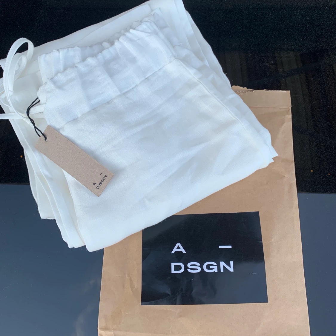 A-DSGN OFF WHITE LINNEBYXOR - 91