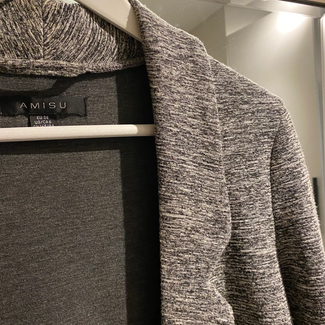 Jättebekväm kavaj i svart och vitt - 91