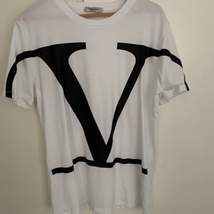 Valentino T shirt - Used once 