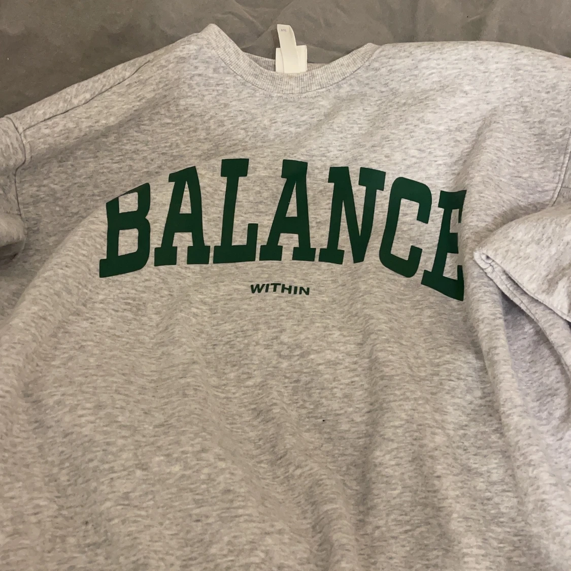grå sweatshirt från h&m - 90
