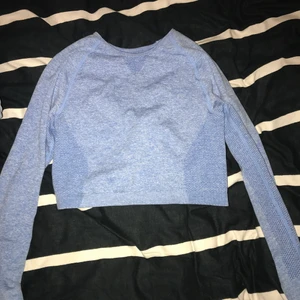 Träningströja - En blå träningströja. Helt oandvänd bara testad. ☺️