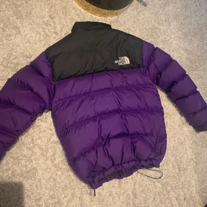 The north face jacka  - Snygg vinterjacka från The north face, storlek S. Äkta såklart 💜 