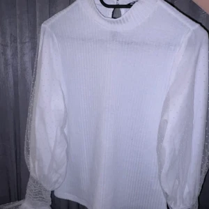 Blus - Aldrig använt den. Den är i riktigt bra skick 