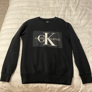 Calvin Klein tröja  - Calvin Klein sweatshirt 