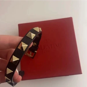 Valentino armband - Valentino armband i nyskick❤️