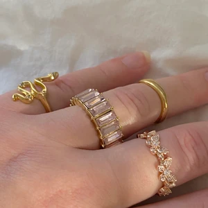 GULDIGA SMYCKEN AV HÖG KVALITET  - Nickelfritt! 🤎 Shoppa hos Celestedetails.com och följ oss gärna på Instagram för fler uppdateringar !! ⚡️