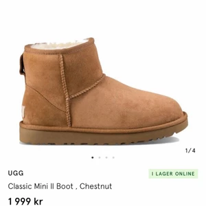 Uggs, Classic Mini II Chestnut 37 - Supermysiga Uggs i modellen Classic Mini II!🤍 Storlek 37, nypris 2000 kr. Köpta inför denna vintern, säljer då de är för små för mig. Äkta såklart!!