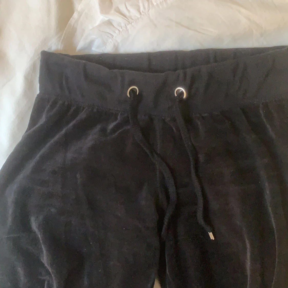 Midwaist mjukisbyxor i sammet strl xs - 90