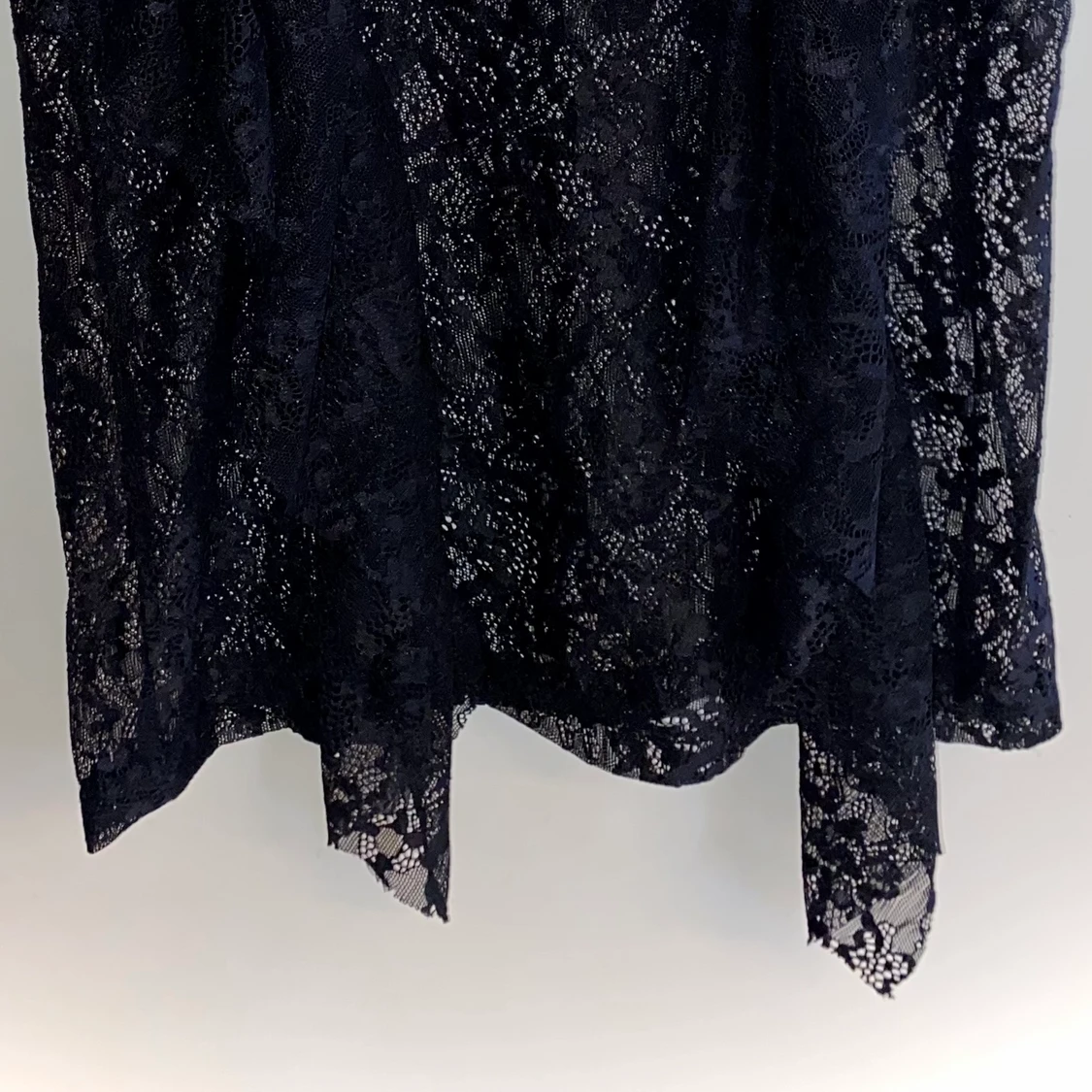 Svart spetstopp i storlek XS - 90