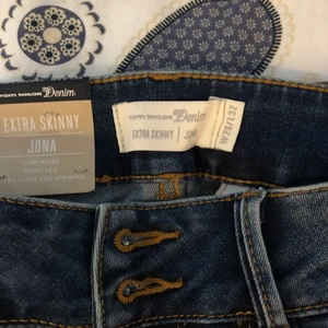 Tom Tailor Jeans - Helt nya Tom Tailor jeans köpta på zalando. Då jag gått upp i vikt passar dessa ej. 