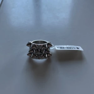 edblad ring  - edblad ring i nyskick aldrig använd lappen kvar!