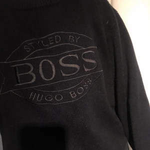 Hugo Boss Stickad Tröja - Väääldigt fin o framförallt skön!!!
