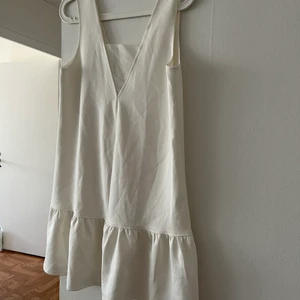 Söt klänning  - Söt vit klänning 