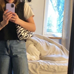 Zebra väska - Säljer denna super söta väska då den inte kommer till användning ☹️  Köpt för 300kr, säljer nu den för 150kr❤️