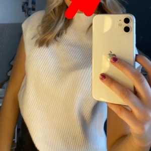 Nakd stickad ”väst” - Säljer denna super snygga väst ifrån Nakd. Super fin och trendig. Knappt använd. Säljer för 120kr