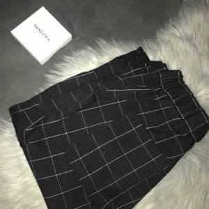 Byxor från Urban outfitters - Köpte dessa second hand men de var lite stora för mig! De är sköna i material å riktigt stiliga! Kan frakta!!! Även mötas upp i Stockholm 🥰❤️