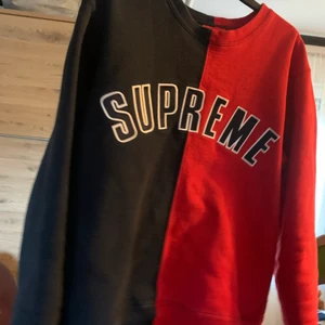 Supreme/strl M - Säljer supreme tröja.