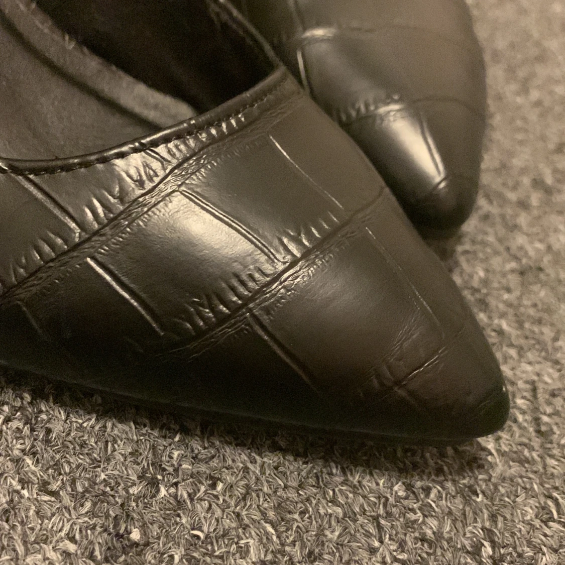 Låga svarta klackar - 91