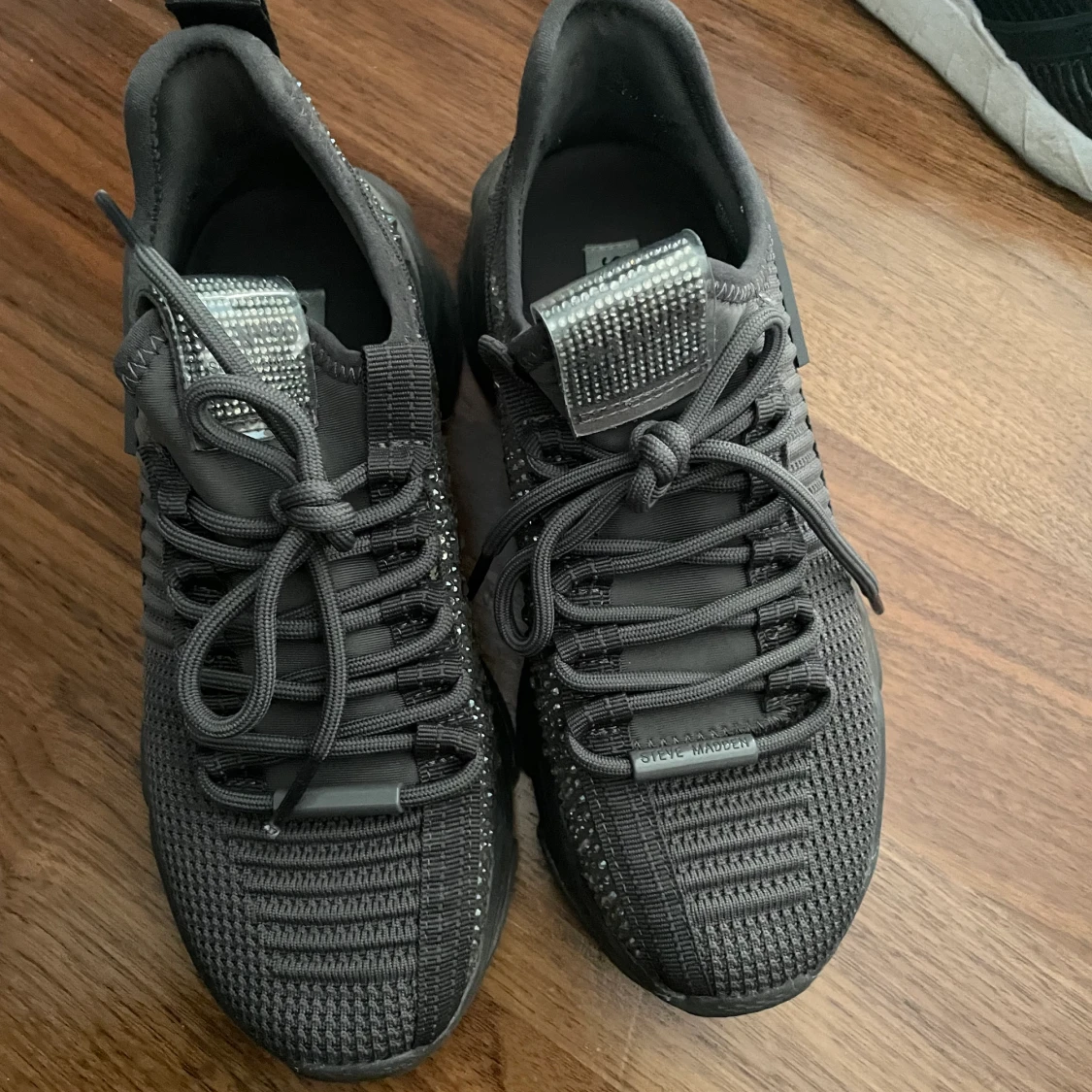 Steve Madde skor  - 90