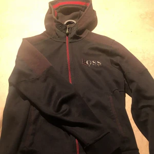 hugo boss tröja - sällsynt hugo boss tröja man ej kan få tag i längre