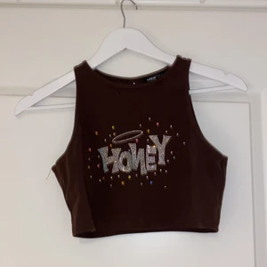 Brun ”honey” topp - Säljer denna toppen för kommer inte till användning❤️