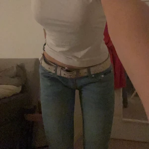 DOLCE&GABBANA jeans - Såå snygga lowrise jeans, äkta. Bra längd på mig som är 167.