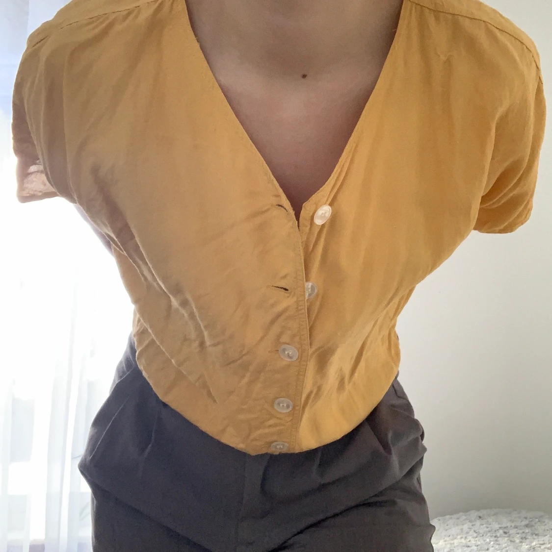 Gul och luftig blus - 91