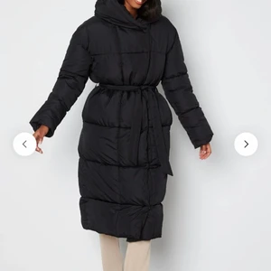 Bubbleroom jacka - Säljer nu min jacka från Bubbleroom. Vart slutsåld flera gånger på hemsidan, använd 2 gånger men känne inte att den passar mig. Obs bilderna är tagna från bubblerooms hemsida. Nypris 1000kr