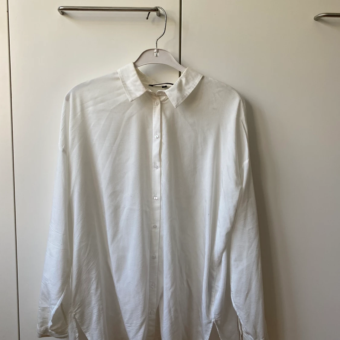 Luftig lite större skjorta - 90