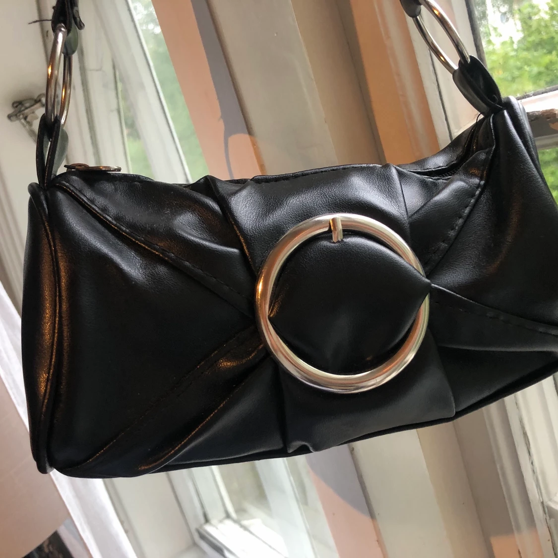 Svart Baguette/axel väska - 90