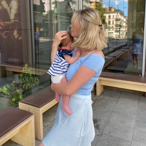 Siden kjol - Jätte fin kjol från chiquelle, knappt använd så jätte bra skick 