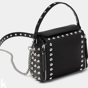 Zara väska  - 🛑Söker denna väska, kontakta mig om ni vill sälja🛑