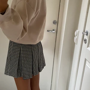 Rutig kjol - Säljer min superfina kjol som aldrig kommit till användning. Helt oanvänd! Köparen står för frakten💕💕