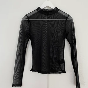 Svart top från H&M!!  - Transparent top 