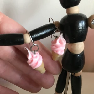 glass- örhängen - supergulliga glass-örhängen från kawaii shop, skriv privat ifall frågor/bilder! GRATIS FRAKT