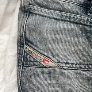 Low waisted jeans - Skit fina ifrån disel❤️ Gå ner till marken för mig som är 167/68 cm lång!